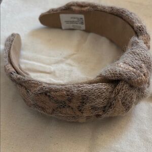 Elegant Tan Knotted Headband